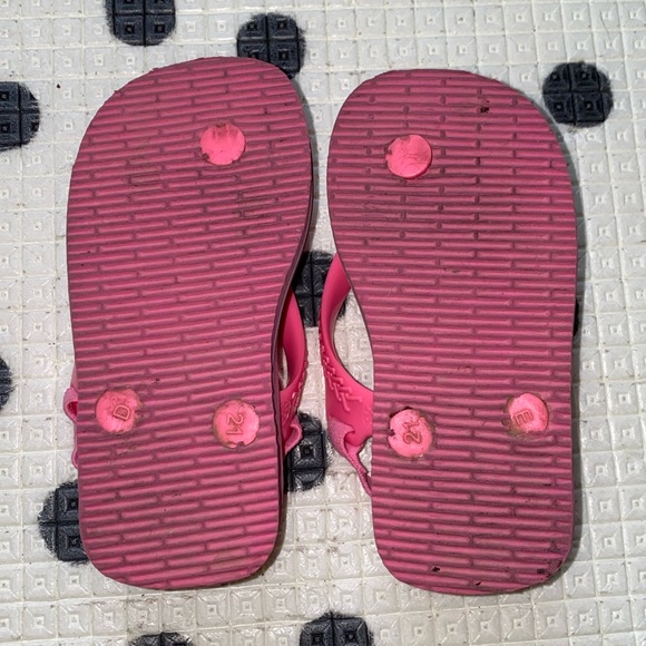 Toddler Havaianas Flip Flops with Back Straps - Picture 6 of 8